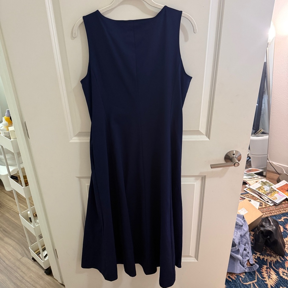 ✨ uniqlo ultra stretch airism dress - navy ✨ - Picture 4 of 4